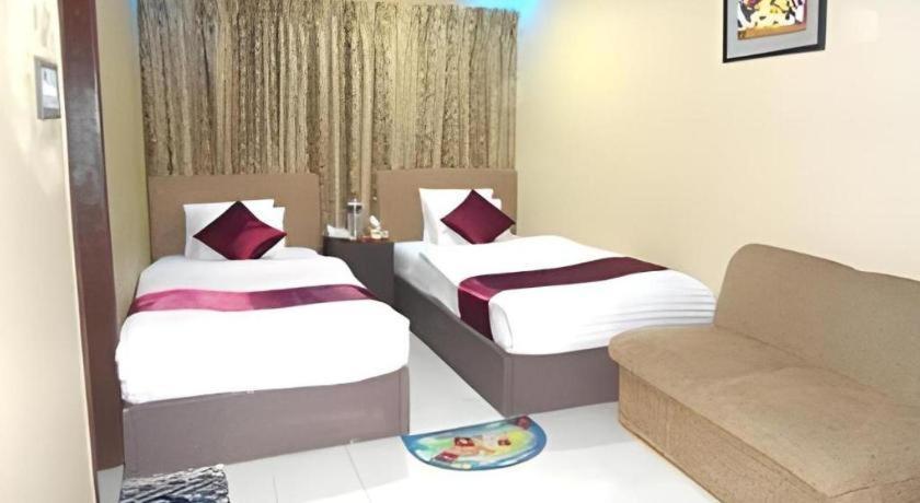 Grand Dhaka Hotel Esterno foto